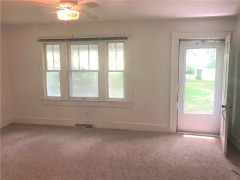 309 N Pine St, Walhalla, SC 29691 photo 4