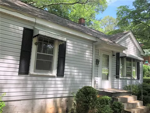 309 N Pine St, Walhalla, SC 29691 photo 3