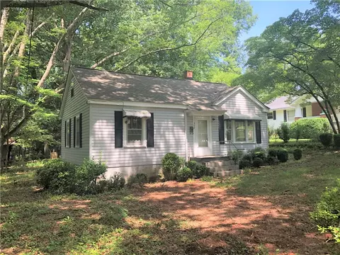 309 N Pine St, Walhalla, SC 29691 photo 2