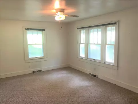 309 N Pine St, Walhalla, SC 29691 photo 7