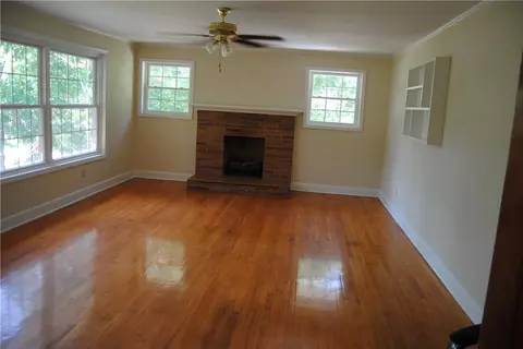 903 E A Ave, Easley, SC 29640 photo 3