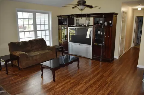 227 Maple Dr, Anderson, SC 29621 photo 3