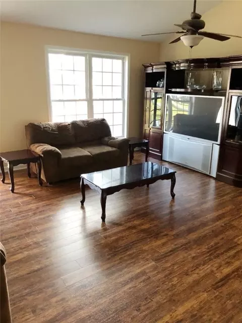 227 Maple Dr, Anderson, SC 29621 photo 4