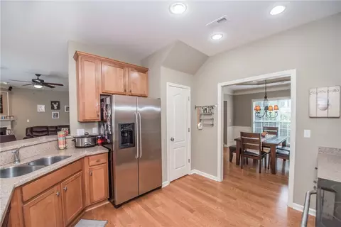 2 Chatham Ct, Easley, SC 29642 photo 10