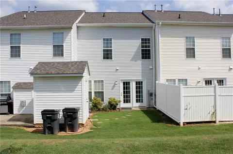 39 Spring Crossing Cir, Greer, SC 29650 photo 17