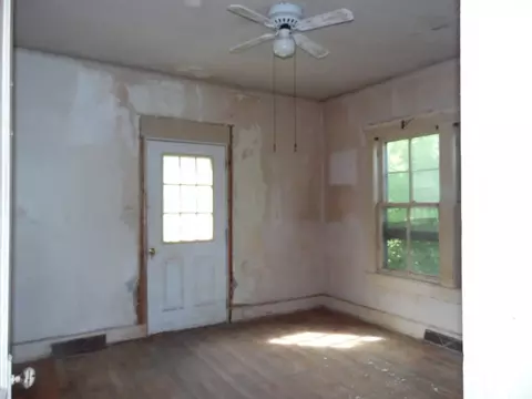 10 Ware St, Ware Shoals, SC 29692 photo 12