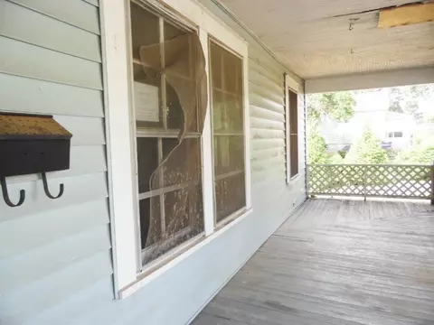 10 Ware St, Ware Shoals, SC 29692 photo 3