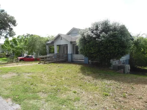 10 Ware St, Ware Shoals, SC 29692 photo 2