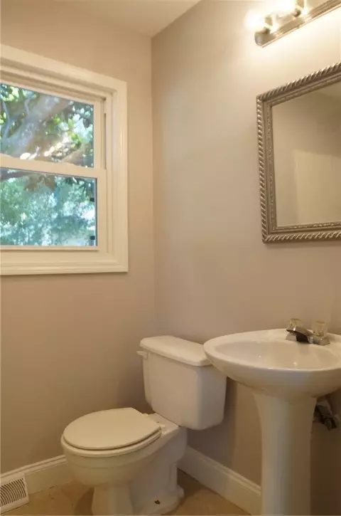100 S D St, Easley, SC 29640 photo 10