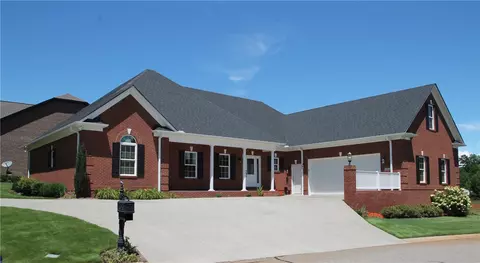 301 Cedar Post Ct, Seneca, SC 29672 photo 1