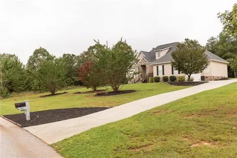204 Silver Ridge Dr, Central, SC 29630 photo 3