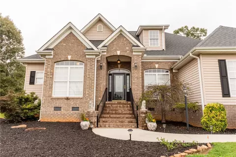 204 Silver Ridge Dr, Central, SC 29630 photo 2