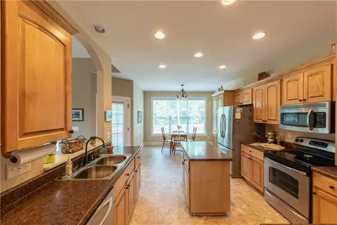204 Silver Ridge Dr, Central, SC 29630 photo 9
