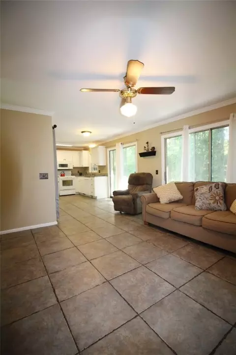 223 Heather Dr, Central, SC 29630 photo 2