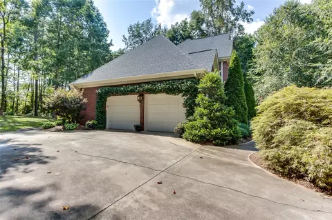 511 Shadow Oaks Dr, Easley, SC 29642 photo 4