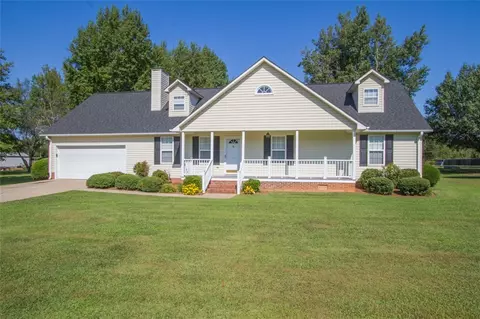 107 Crompton Dr, Pelzer, SC 29669 photo 1
