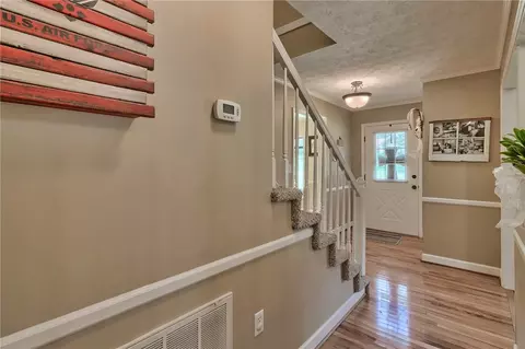 308 Warrington Dr, Easley, SC 29642 photo 9