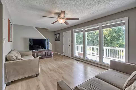 512 Kay Dr, Easley, SC 29640 photo 13