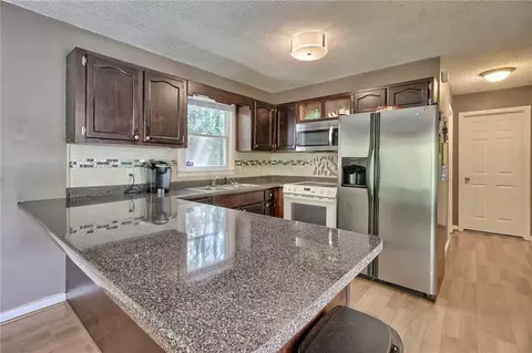 512 Kay Dr, Easley, SC 29640 photo 6