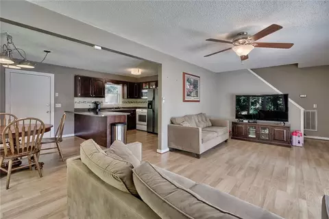 512 Kay Dr, Easley, SC 29640 photo 12