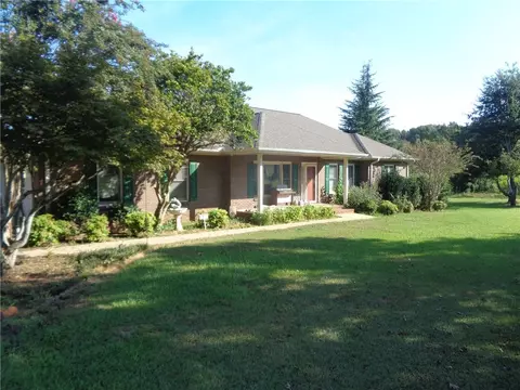 1215 Levis Smith Rd, Pendleton, SC 29670 photo 1