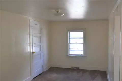 3 Allen St, Pelzer, SC 29669 photo 4