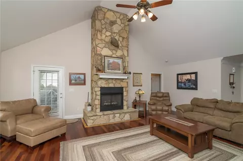 849 N Old Pendleton Rd, Liberty, SC 29657 photo 17