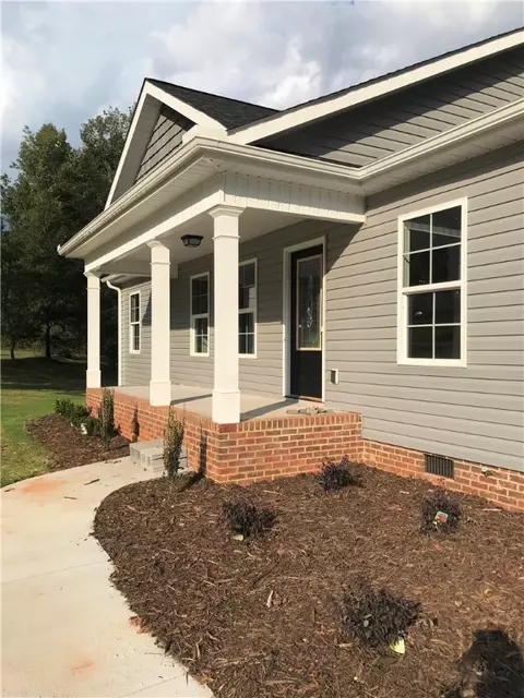 144 Hillside Cir, Easley, SC 29640 photo 5