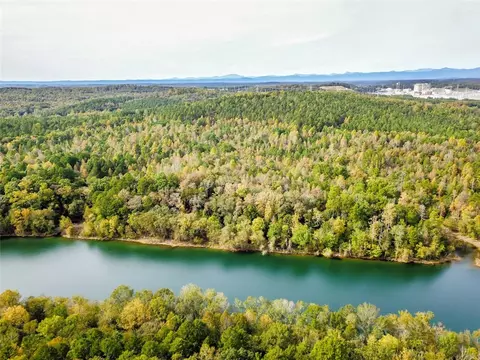 286 Brown Bottom Rd, Central, SC 29630 photo 3