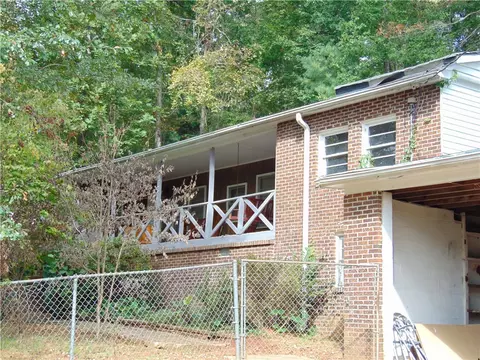 115 Crest Dr, Easley, SC 29640 photo 1