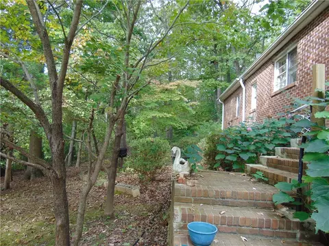 115 Crest Dr, Easley, SC 29640 photo 12