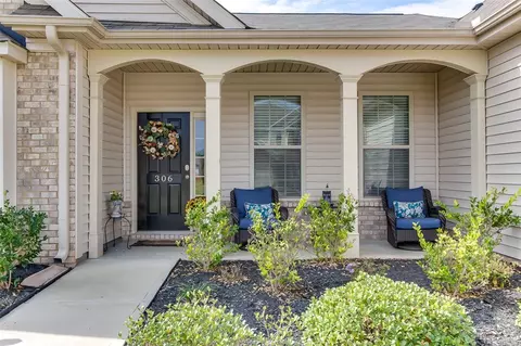 306 Reading Ct, Easley, SC 29642 photo 4