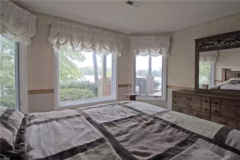 425 E Lakeside Dr, Seneca, SC 29672 photo 28