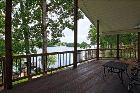 425 E Lakeside Dr, Seneca, SC 29672 photo 8