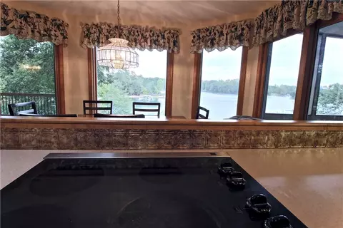 425 E Lakeside Dr, Seneca, SC 29672 photo 11