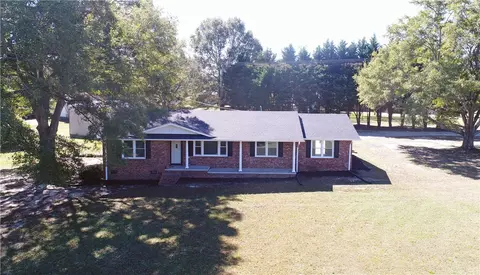 611 Beaverdam Rd, Williamston, SC 29697 photo 3