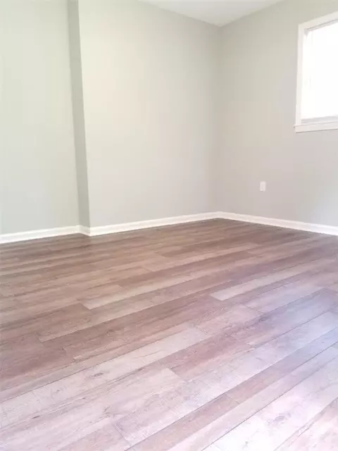 90 Preston St, Easley, SC 29640 photo 6