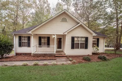 102 Logan Ln, Easley, SC 29640 photo 1
