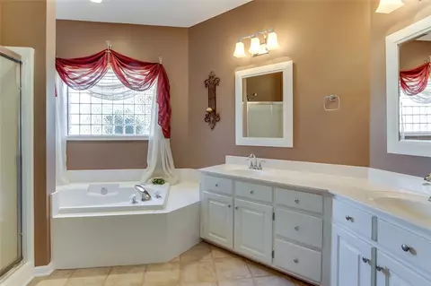 101 Commons Dr, Easley, SC 29642 photo 8