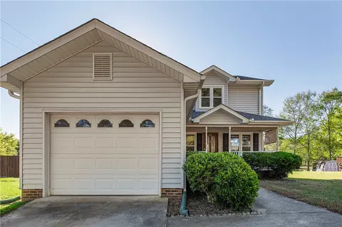 512 Meadow Ridge Rd, Easley, SC 29642 photo 1