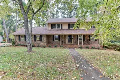 1401 Stonehurst Dr, Anderson, SC 29621 photo 2