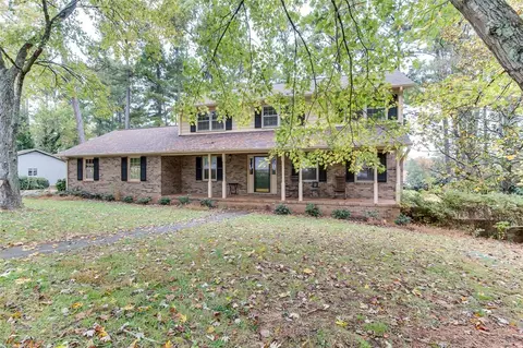 1401 Stonehurst Dr, Anderson, SC 29621 photo 4