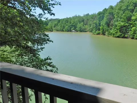 604 Loran Pointe Cir, Seneca, SC 29672 photo 17