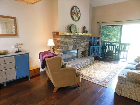 604 Loran Pointe Cir, Seneca, SC 29672 photo 7