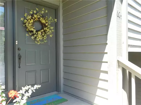 604 Loran Pointe Cir, Seneca, SC 29672 photo 6