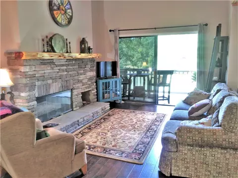 604 Loran Pointe Cir, Seneca, SC 29672 photo 8