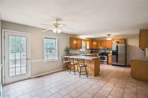 114 Crompton Dr, Pelzer, SC 29669 photo 8