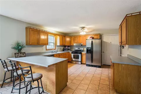 114 Crompton Dr, Pelzer, SC 29669 photo 10