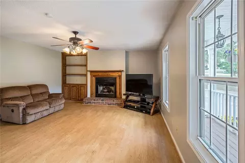114 Crompton Dr, Pelzer, SC 29669 photo 5