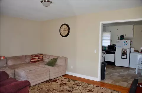 113 Walnut St, Central, SC 29630 photo 2